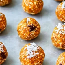 Carrot Cake Energy Bites